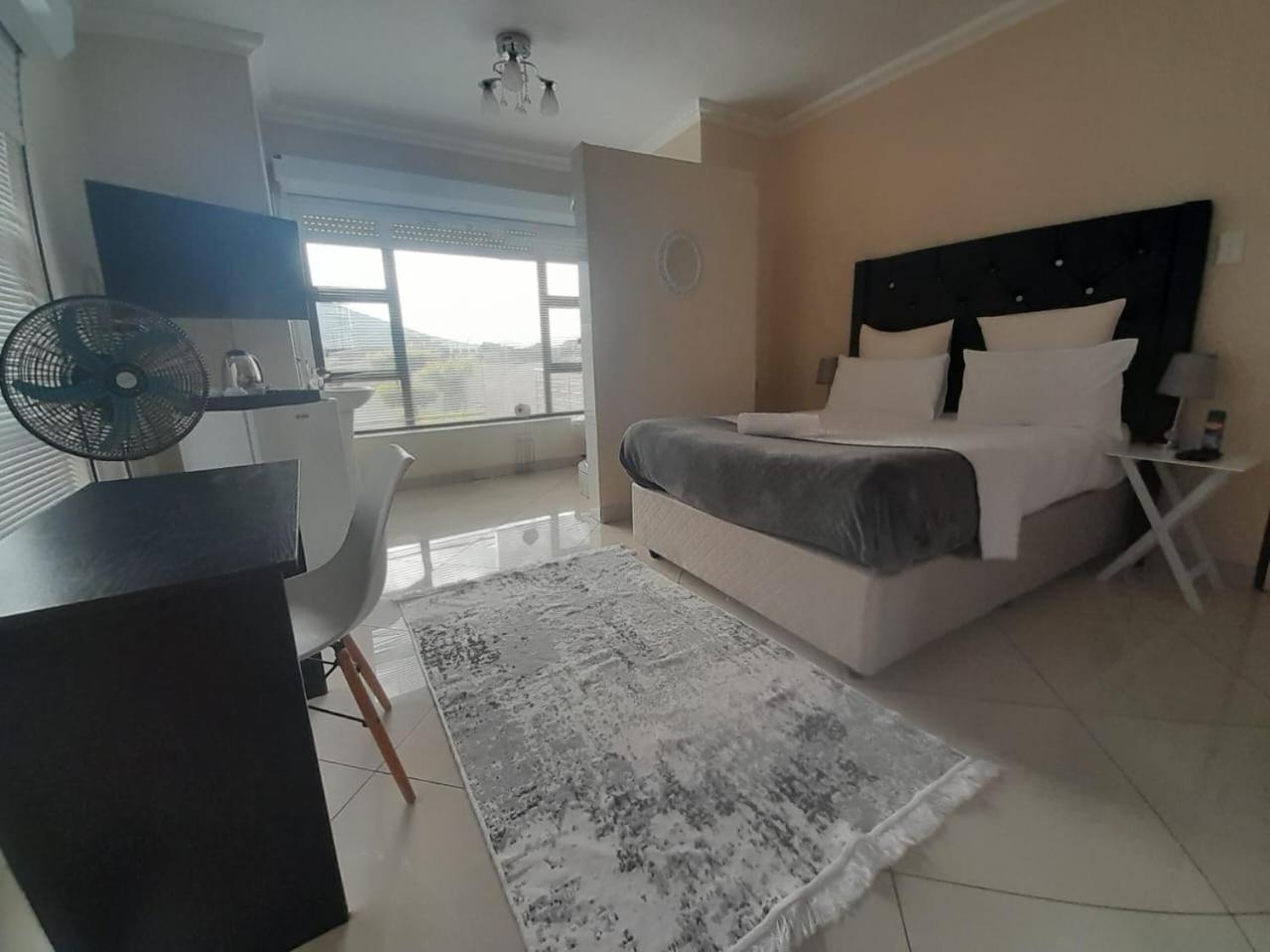 Dineo'S Lodge And Spa Burgersfort Buitenkant foto