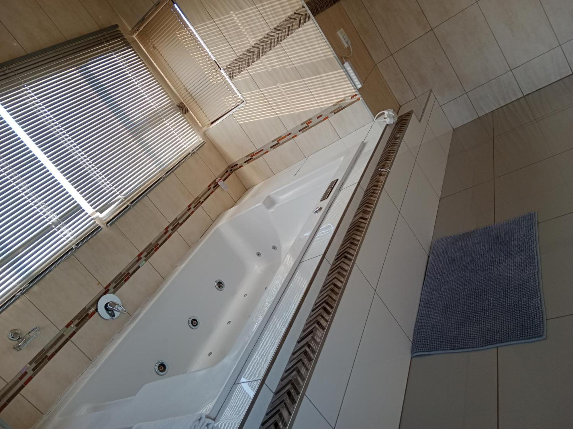Dineo'S Lodge And Spa Burgersfort Buitenkant foto